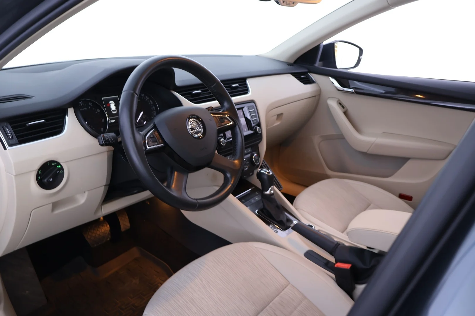 Car Image - 11evL9As9G7FtYt0RUoFS3