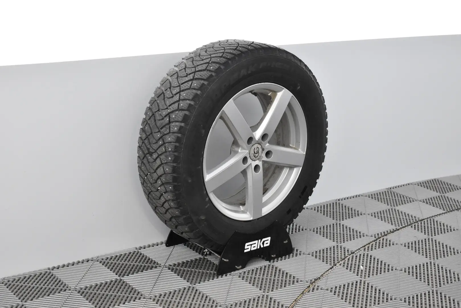 Car Image - 7xtCdh2BwNfoygWE0Zvjja
