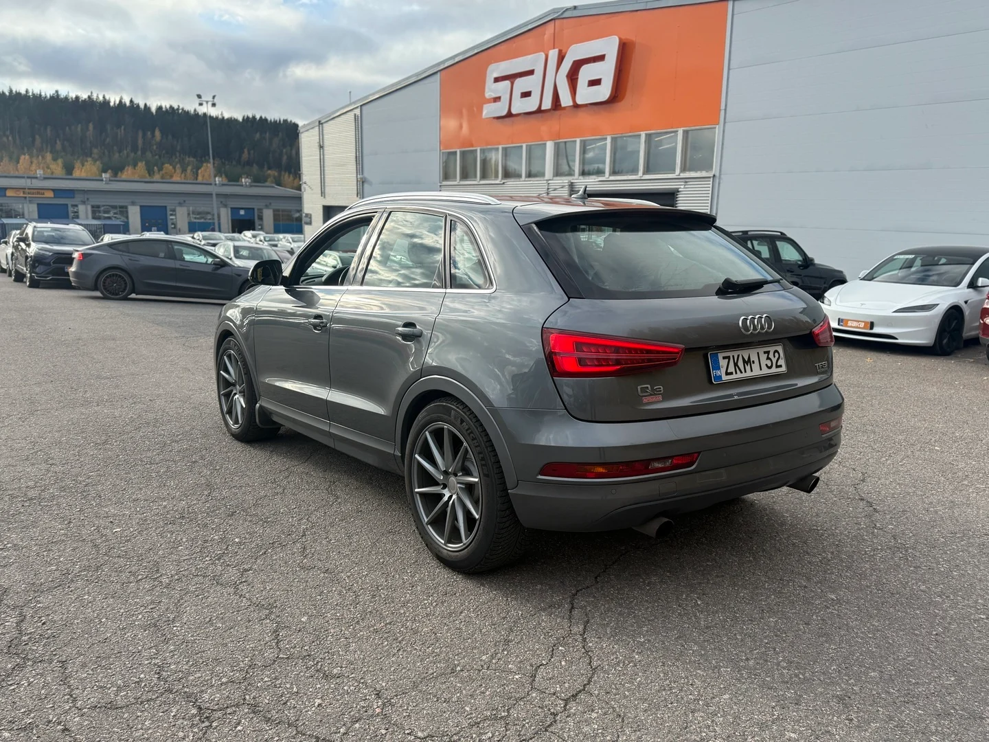 Car Image - 3RCLyu2sFYxw3xlWaQ3asQ