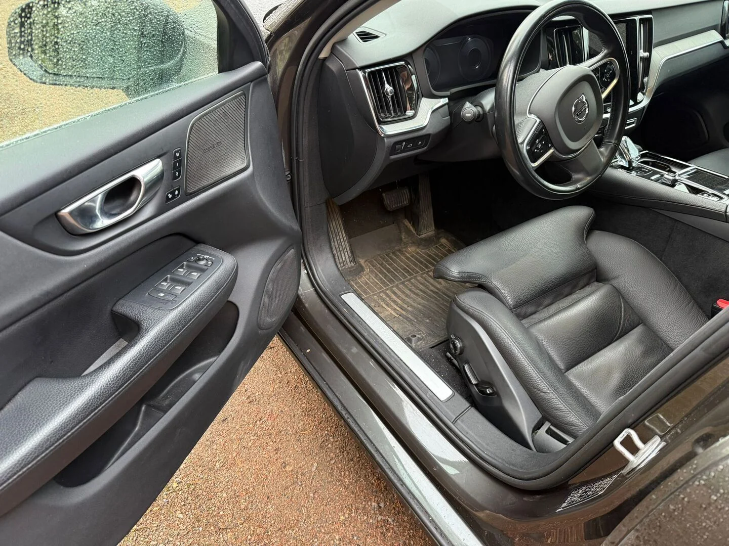 Car Image - 3OaOpCLa93kwswPE0nguys