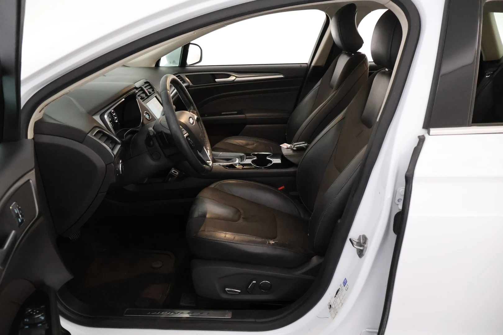 Car Image - 1NT8XPmdfDV97CmfzfgYyG