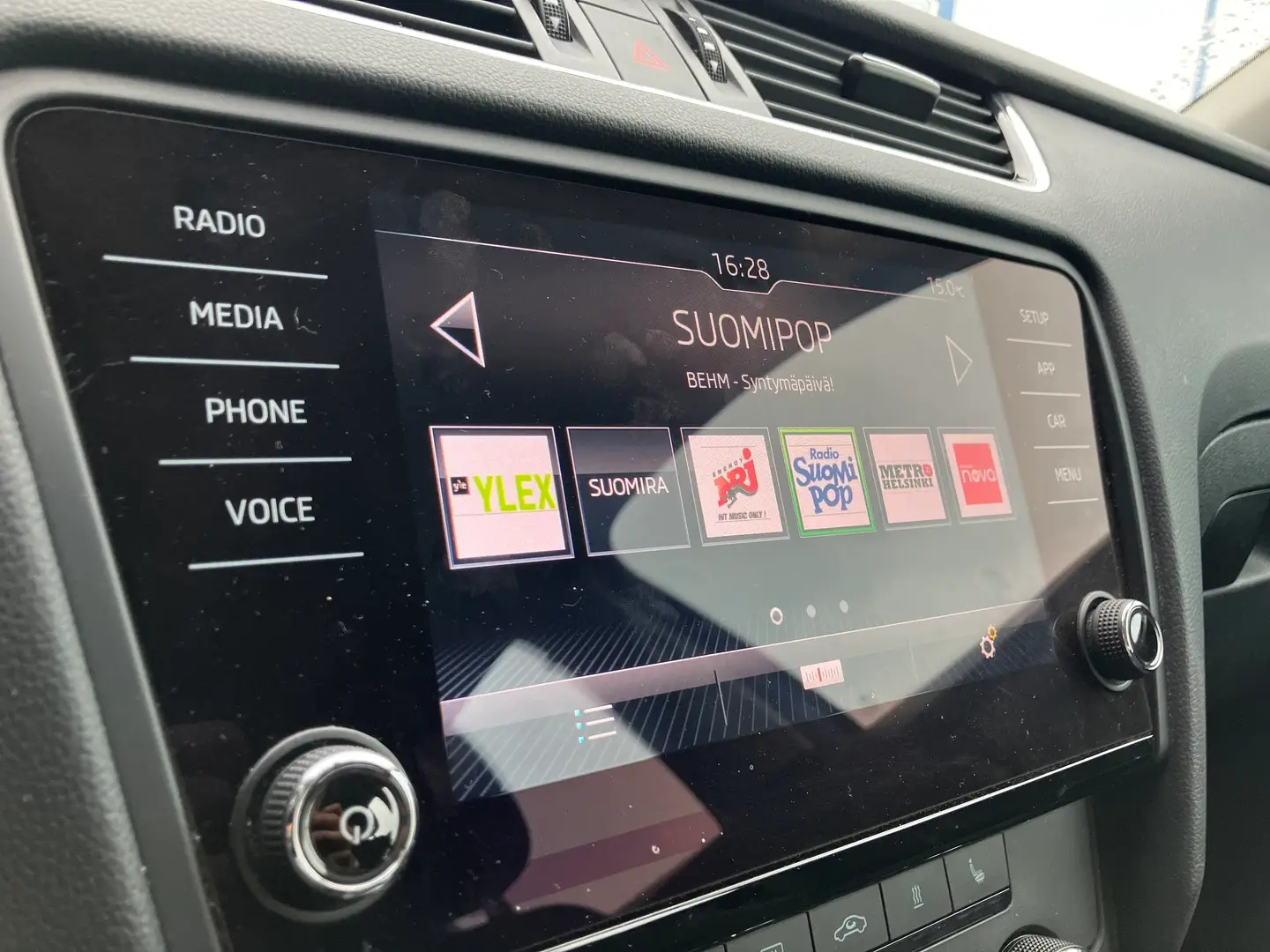 Car Image - 4IYAlPh2Bmz0a6QzDiIAz1