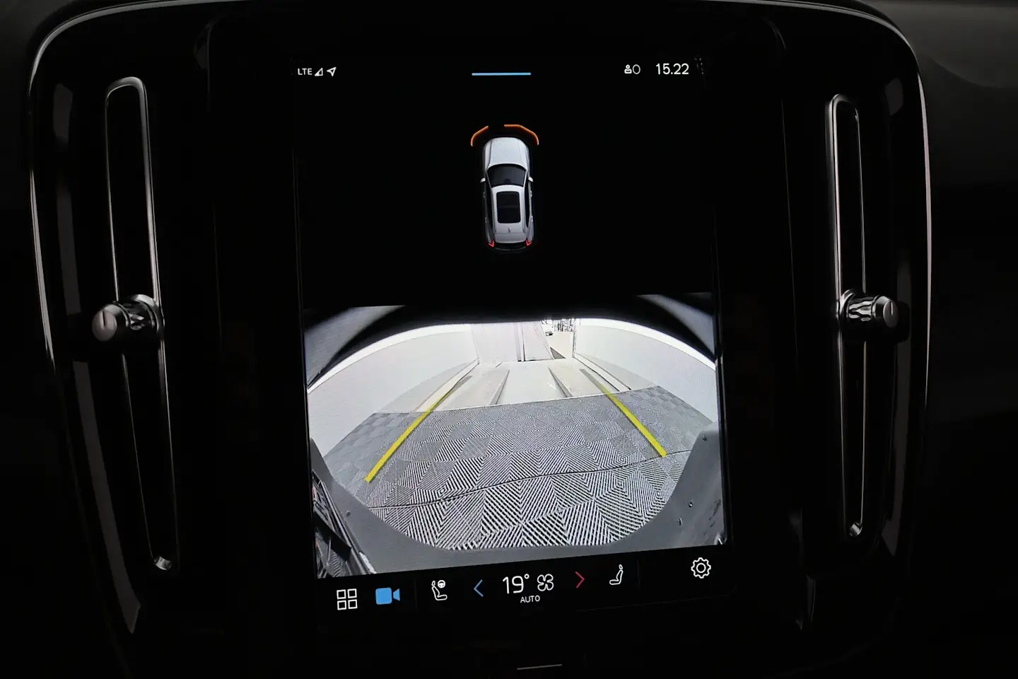 Car Image - 2JOMM6mn3F5UZtfsaLFCN8