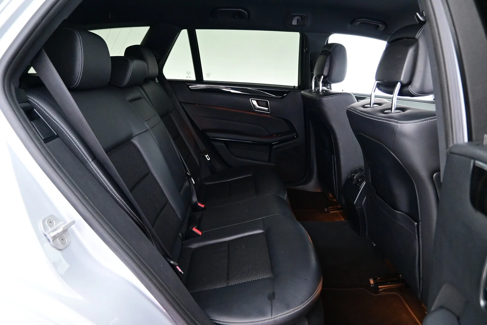 Car Image - 781cZX4Tl1mrHLtlcZ7Eg0
