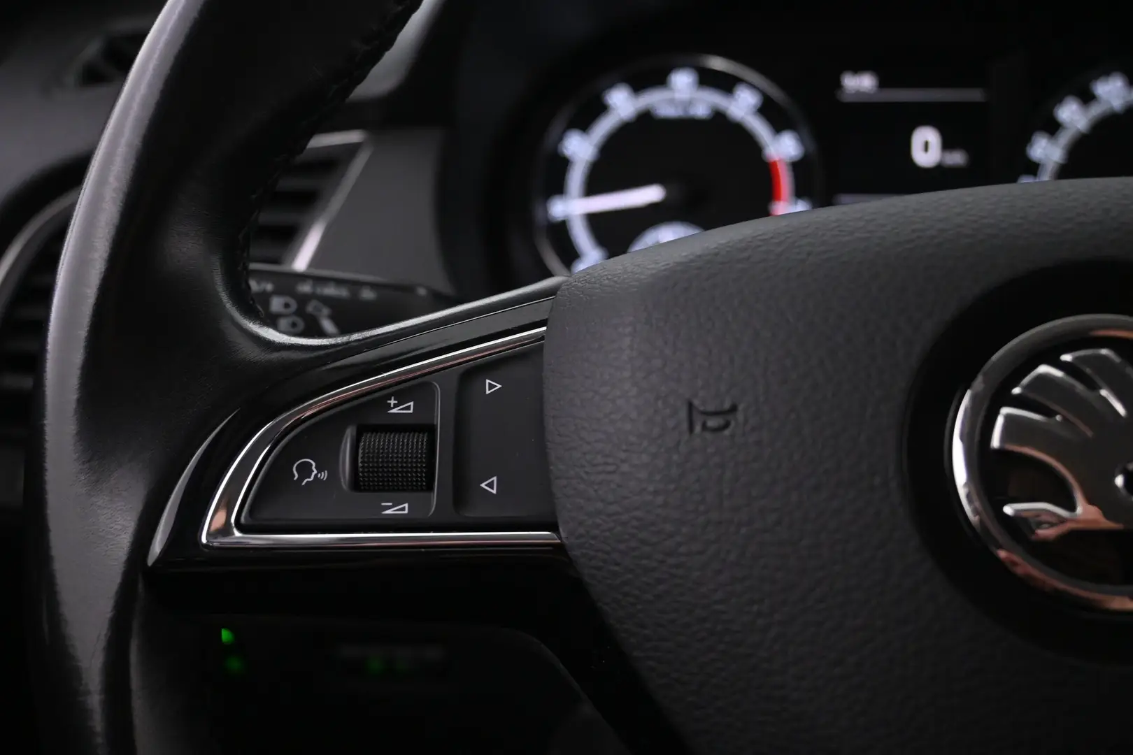 Car Image - 1HLuRVWYjBVb0U5lgCuk3x