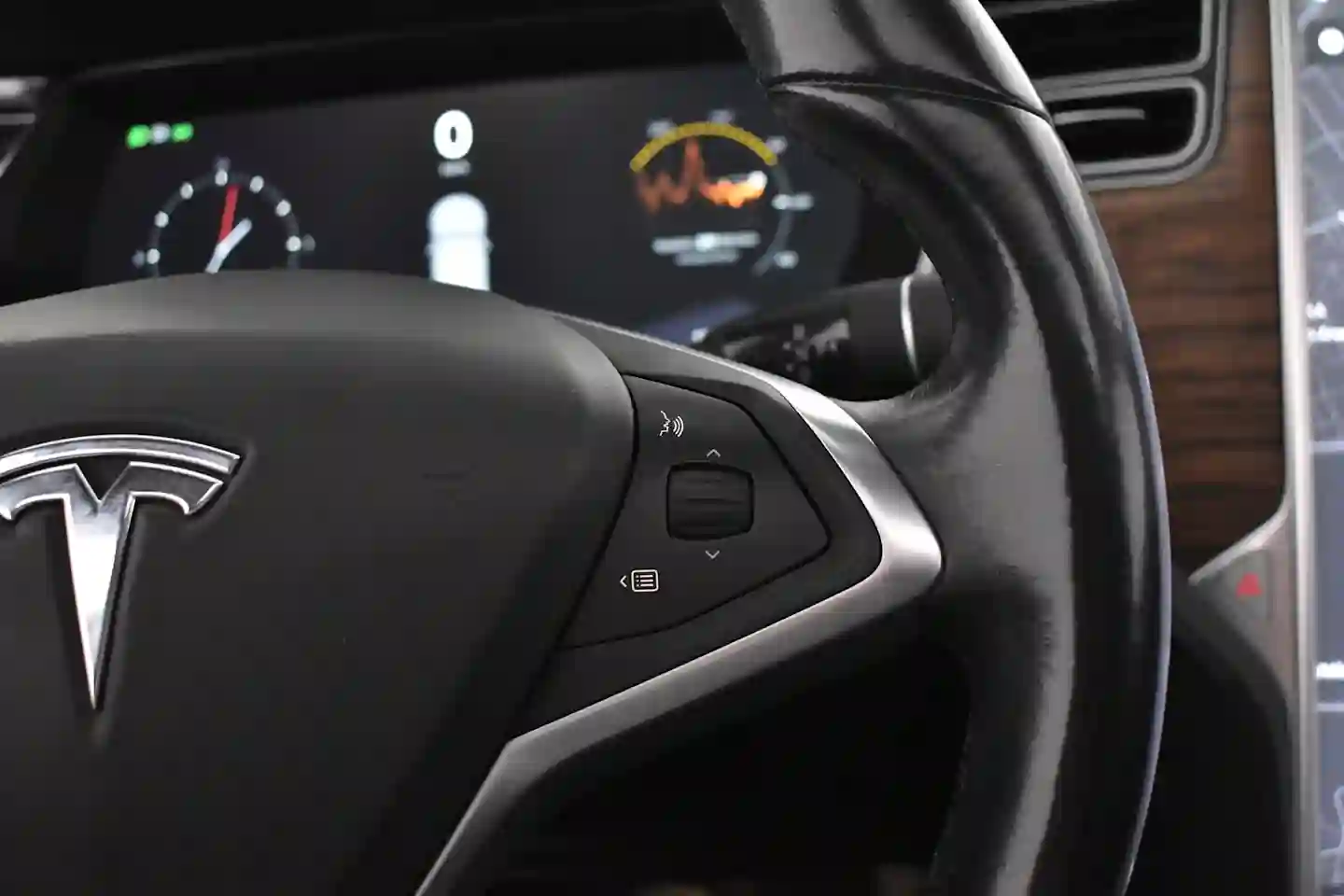 Car Image - 3YQEq5qONcXinWyDLMH2DL