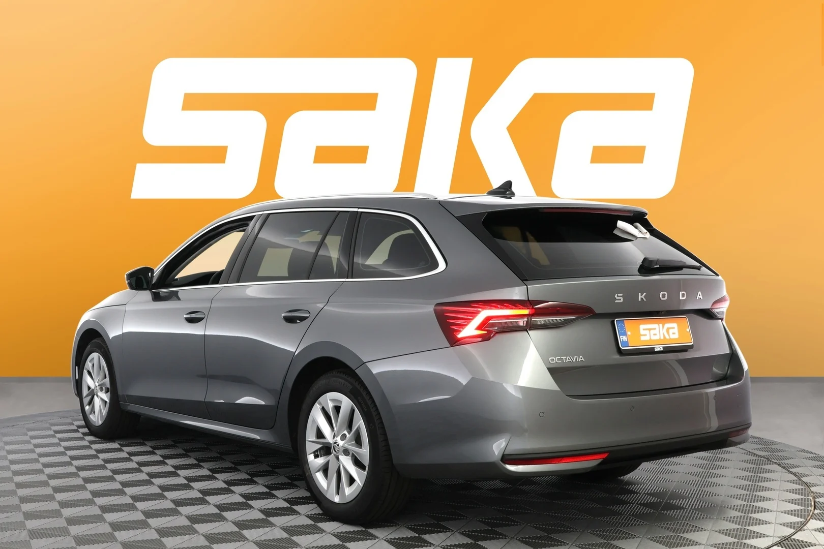 Car Image - 1qMmLNLwwdsya2QLlmQKkC