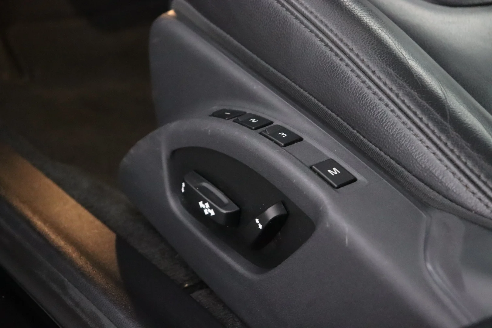 Car Image - 3WgWL4mDIm3OmZcia03sh1