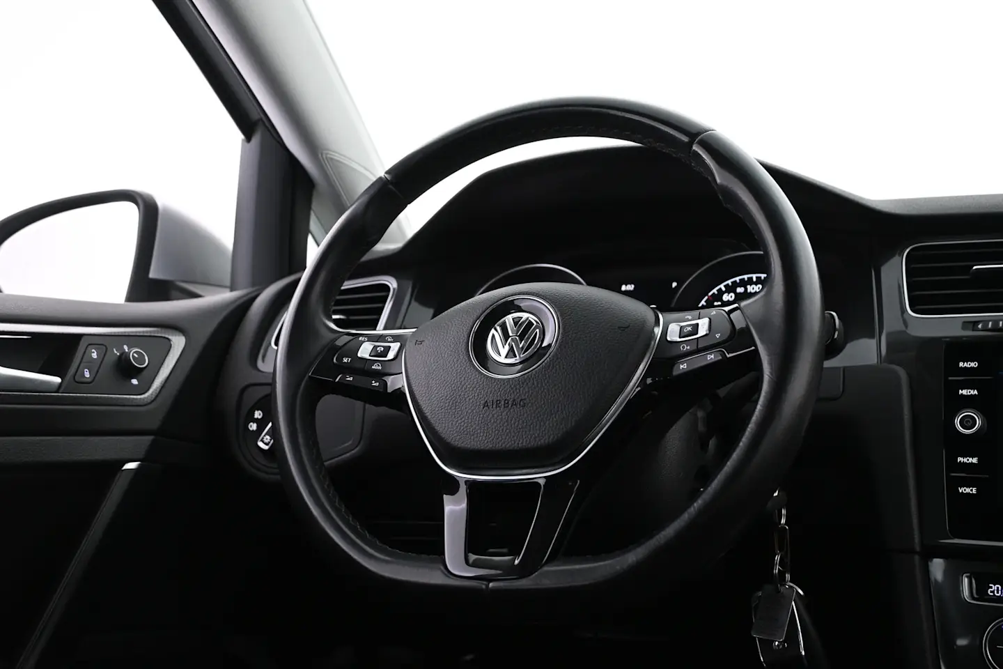 Car Image - 25F1wcQERt45FVvintyCaU