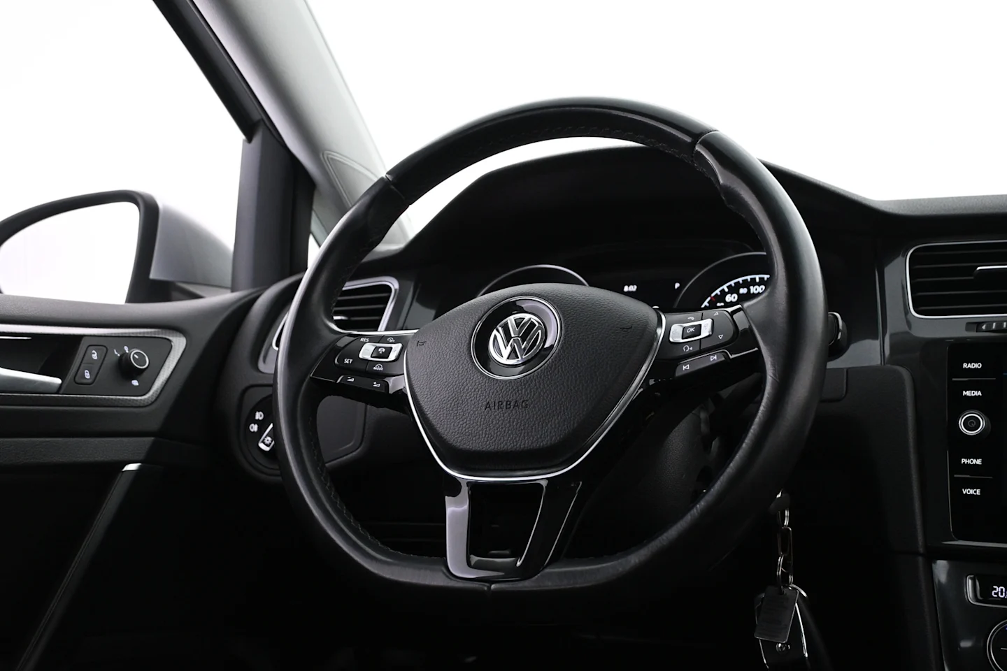 Car Image - 25F1wcQERt45FVvintyCaU