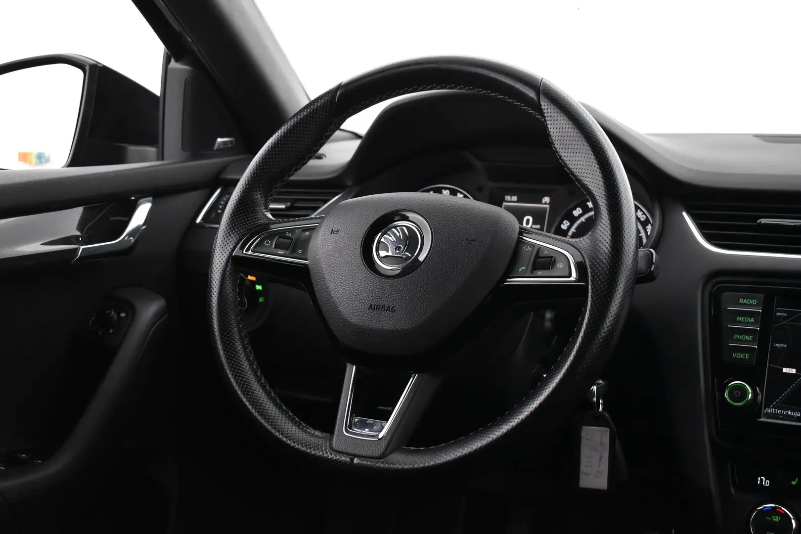 Car Image - 4us9LsGmekqBZHBLhanvNq
