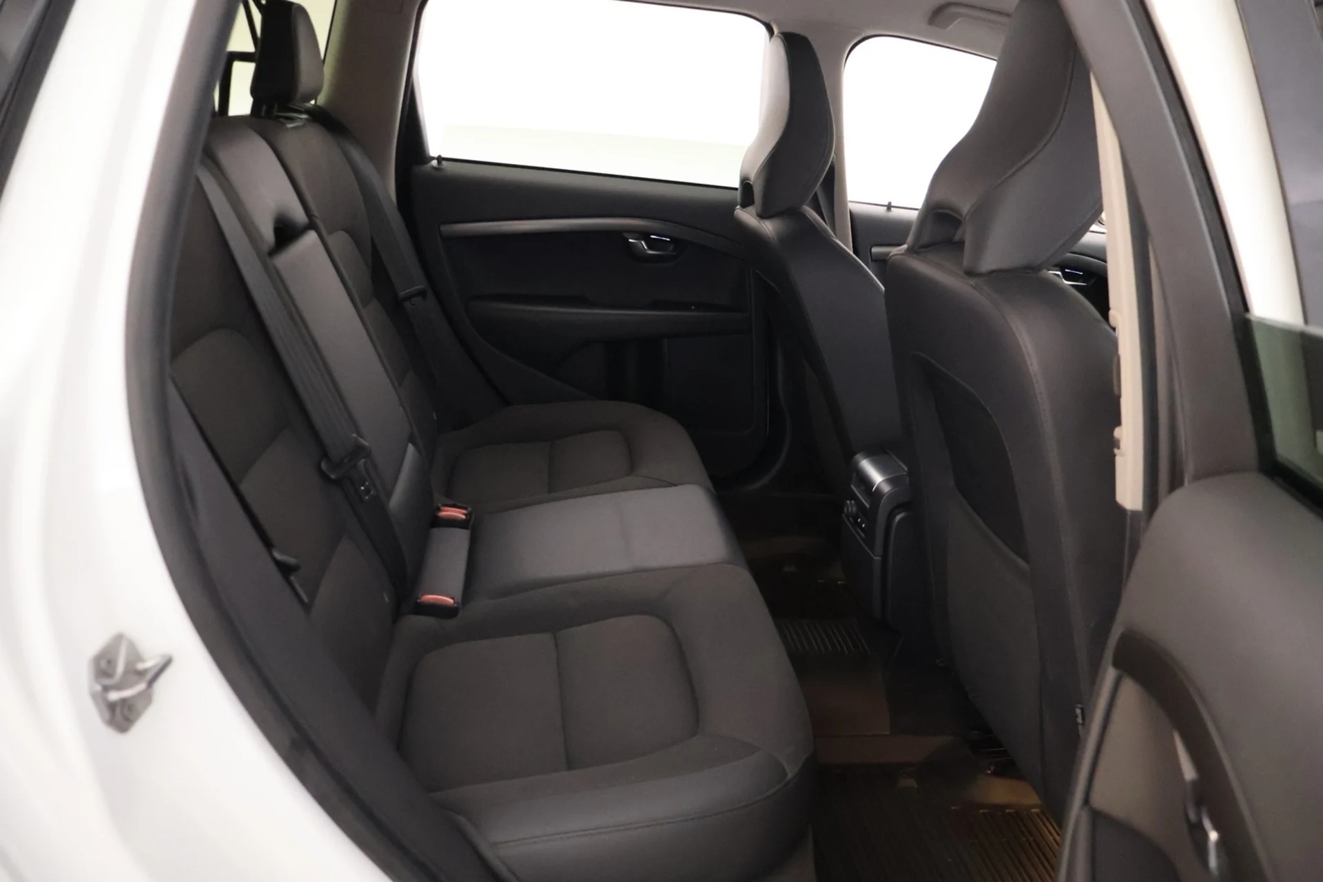 Car Image - 2xJmcEctD46TUCdCfnCL52