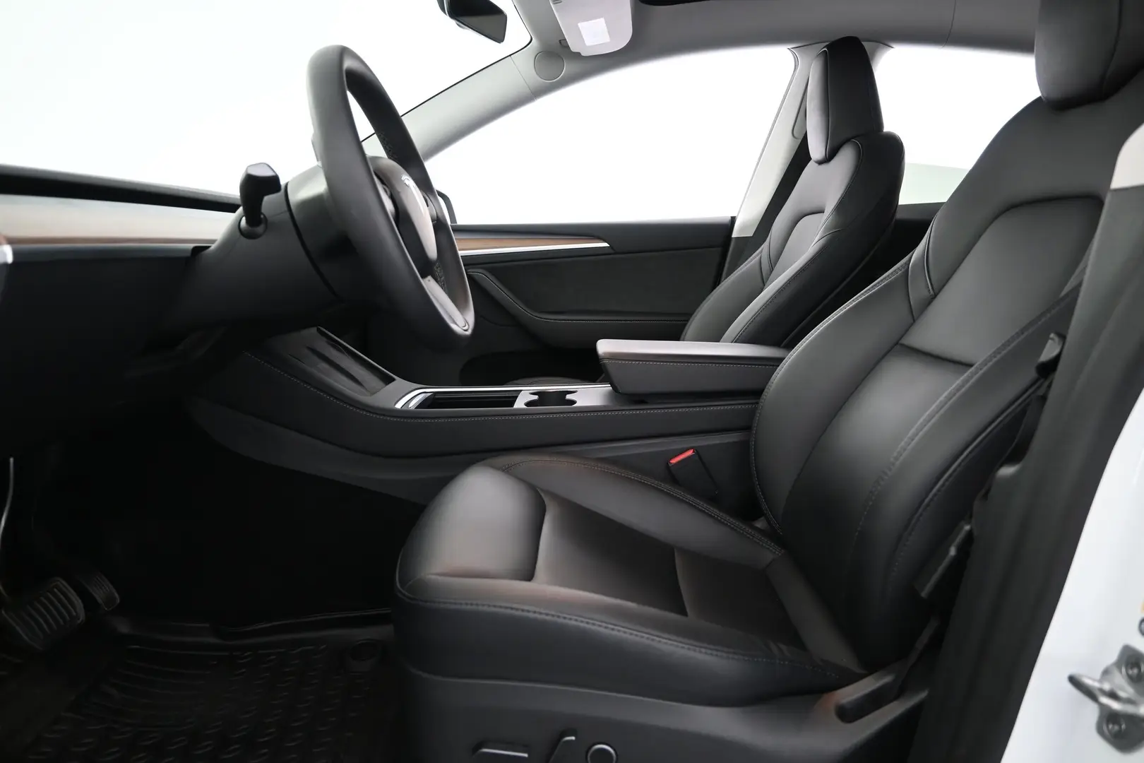 Car Image - 2hNhQksThecMSlyLFAjoDp