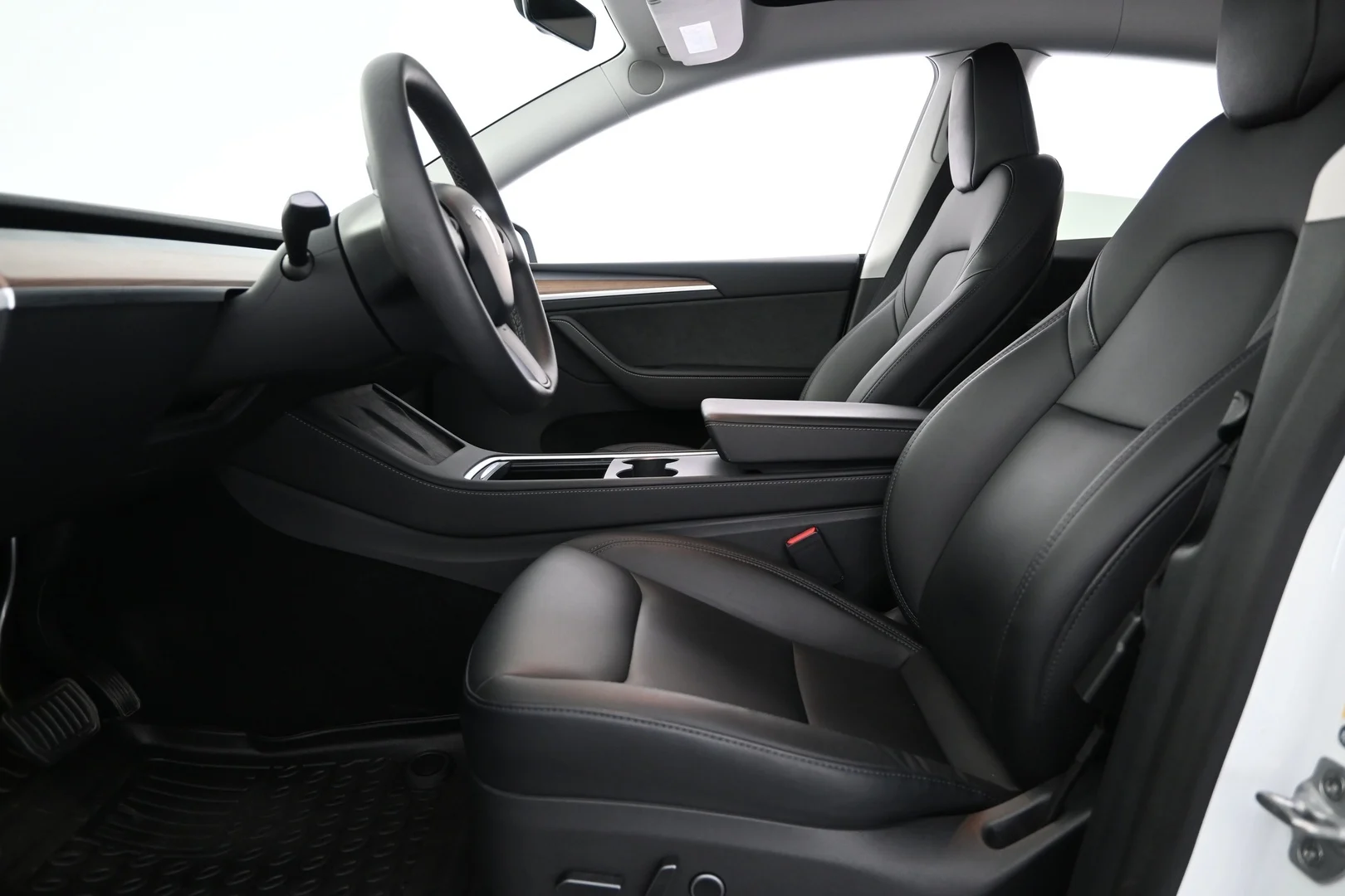 Car Image - 2hNhQksThecMSlyLFAjoDp