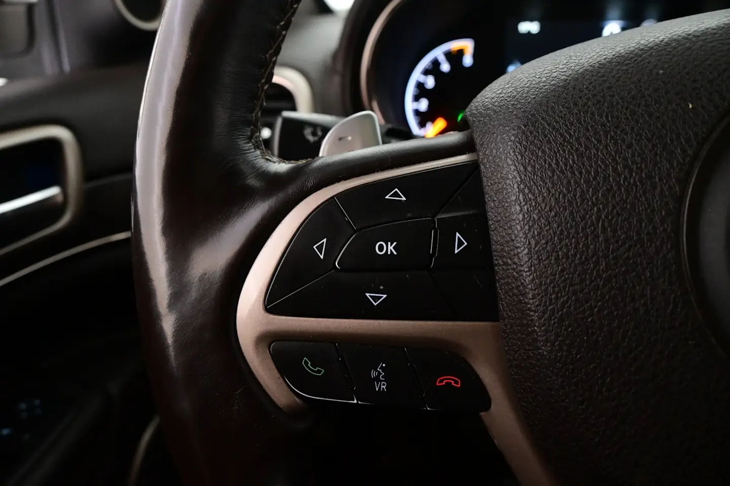 Car Image - 6qkJmFHvseHUFCLZQxjD83