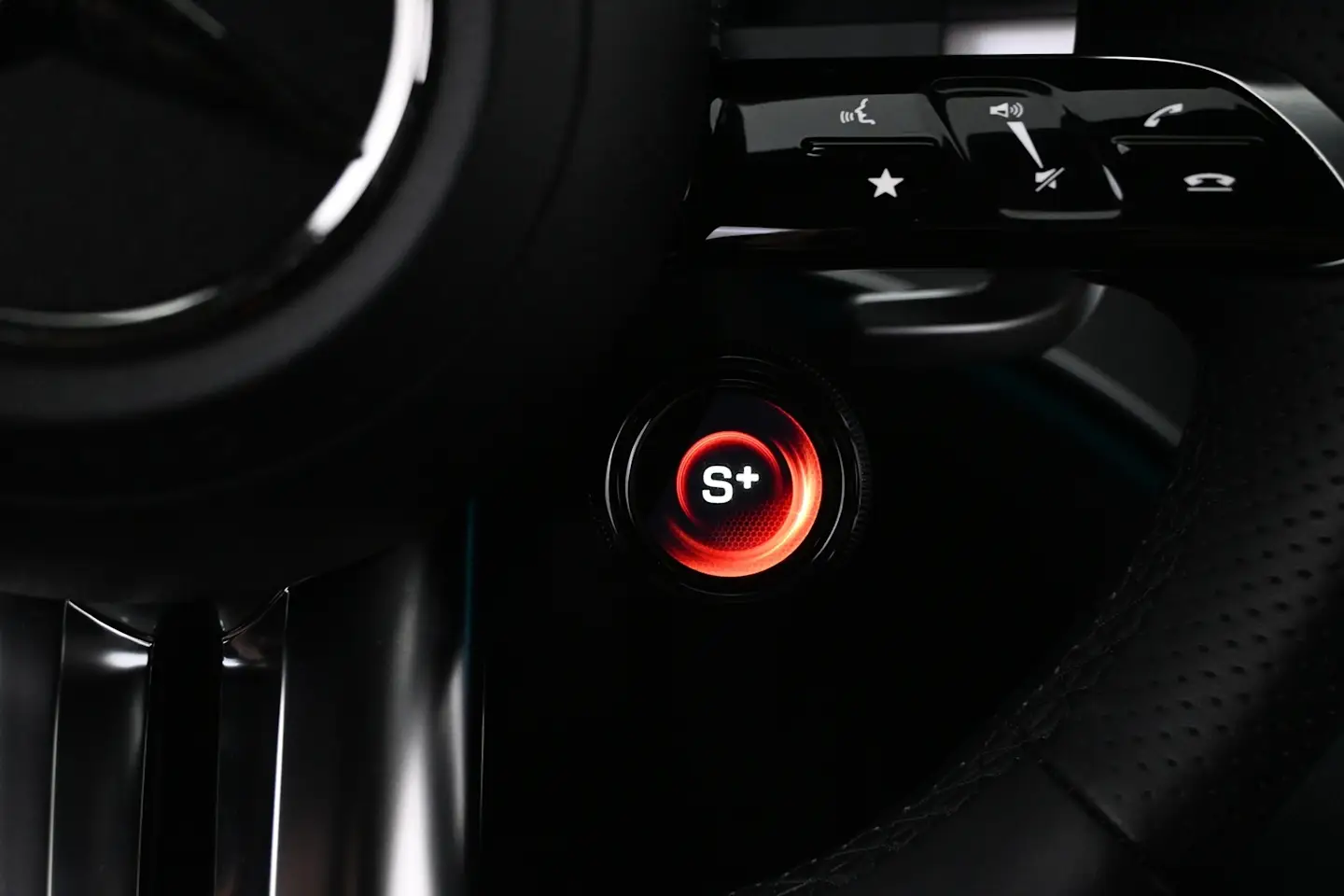 Car Image - 7tN7AoOpuQoHCrWbvqMLU7