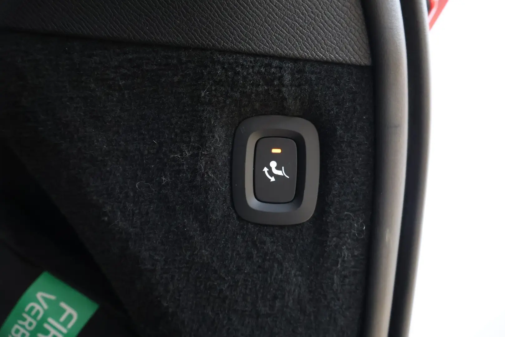 Car Image - 3tNxV0jiomKrE6qTfGiJLz