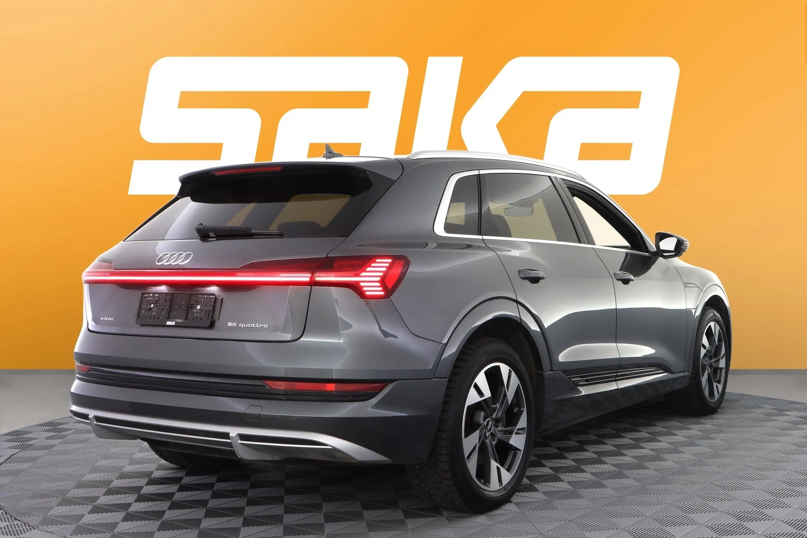 Car Image - 2uaQ1uPkYTGlCedHQVJlNE