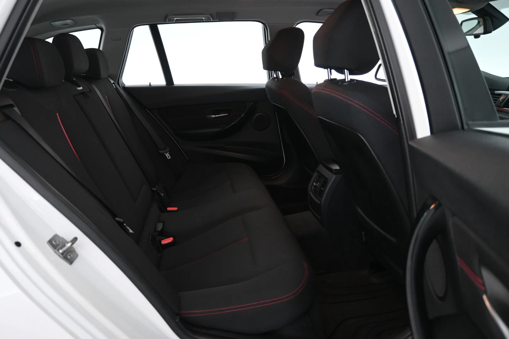 Car Image - 2JDSfqOdfpE4ILtM86kZ2T