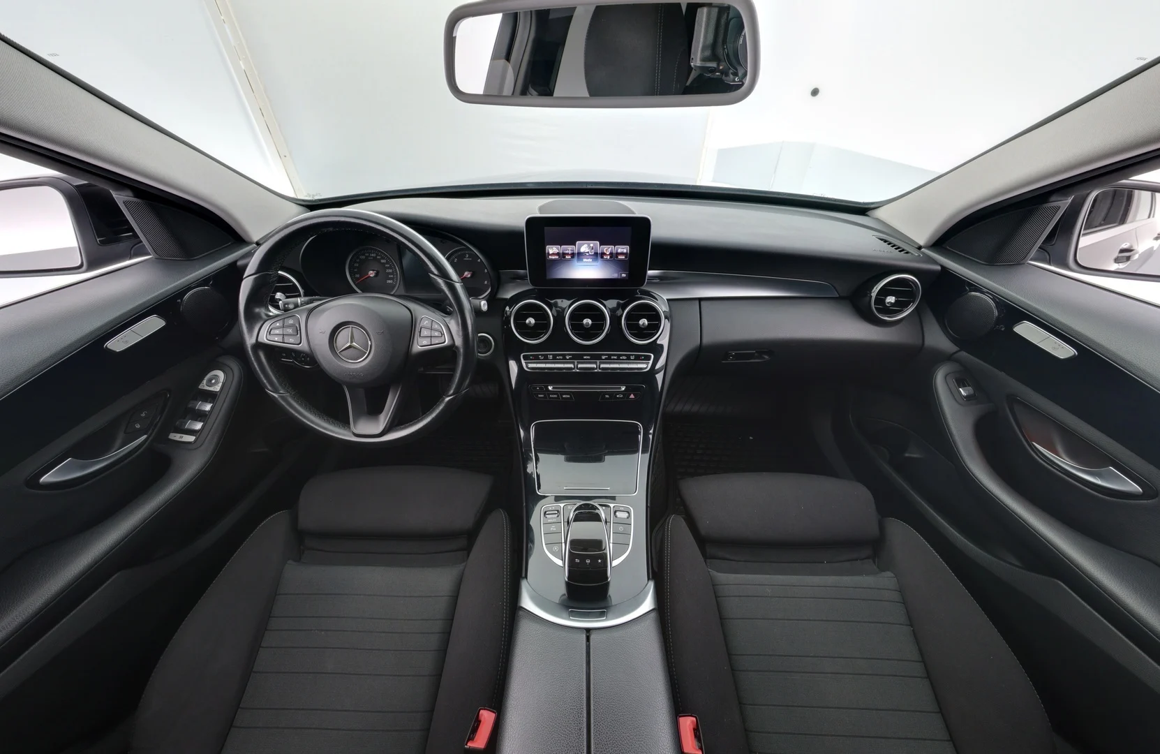 Car Image - 2RDZe9CWTRNtHMzQ1YHiVU