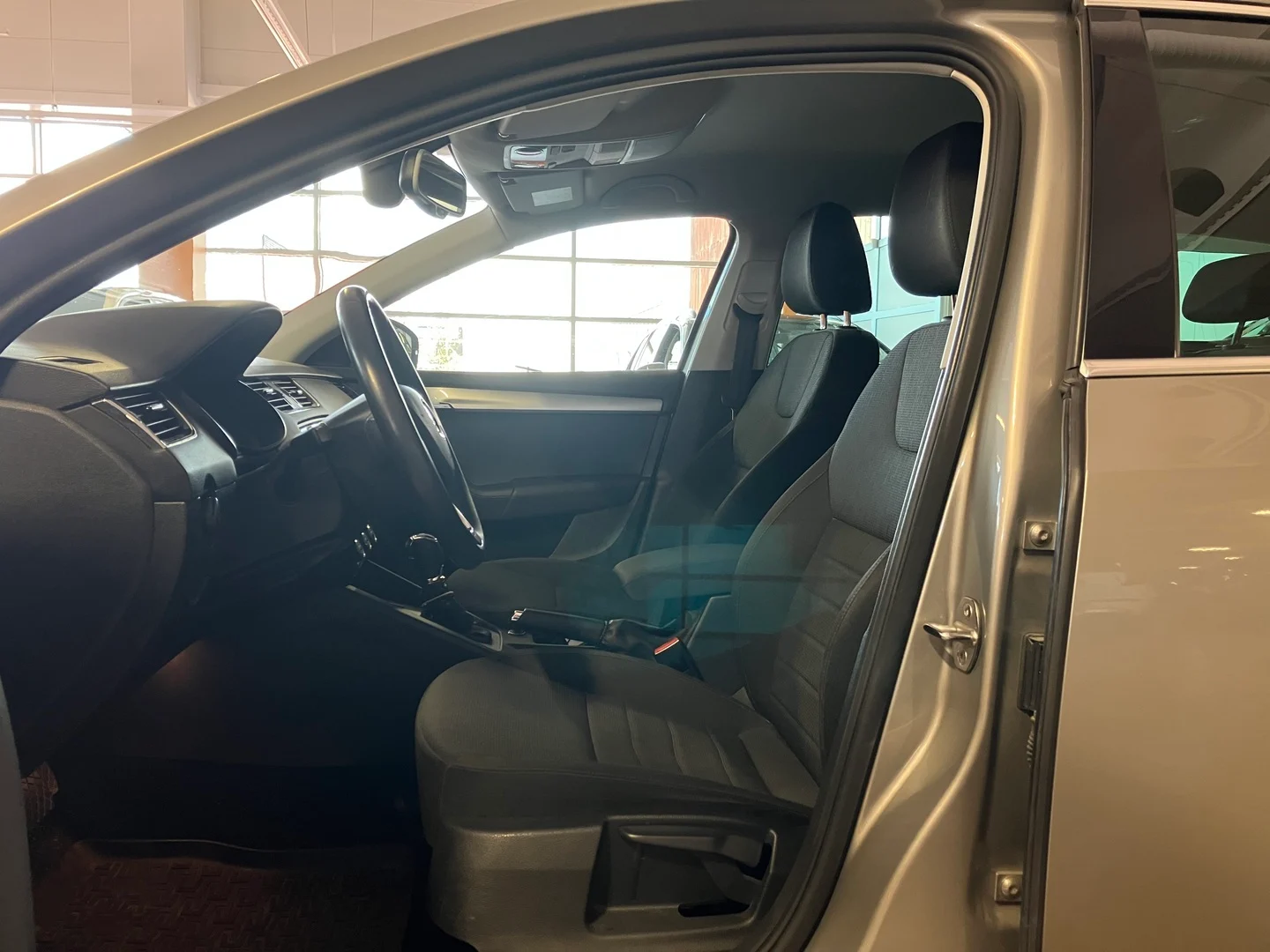 Car Image - 6Zwv4Bhb5HFgwTf6CiTcax