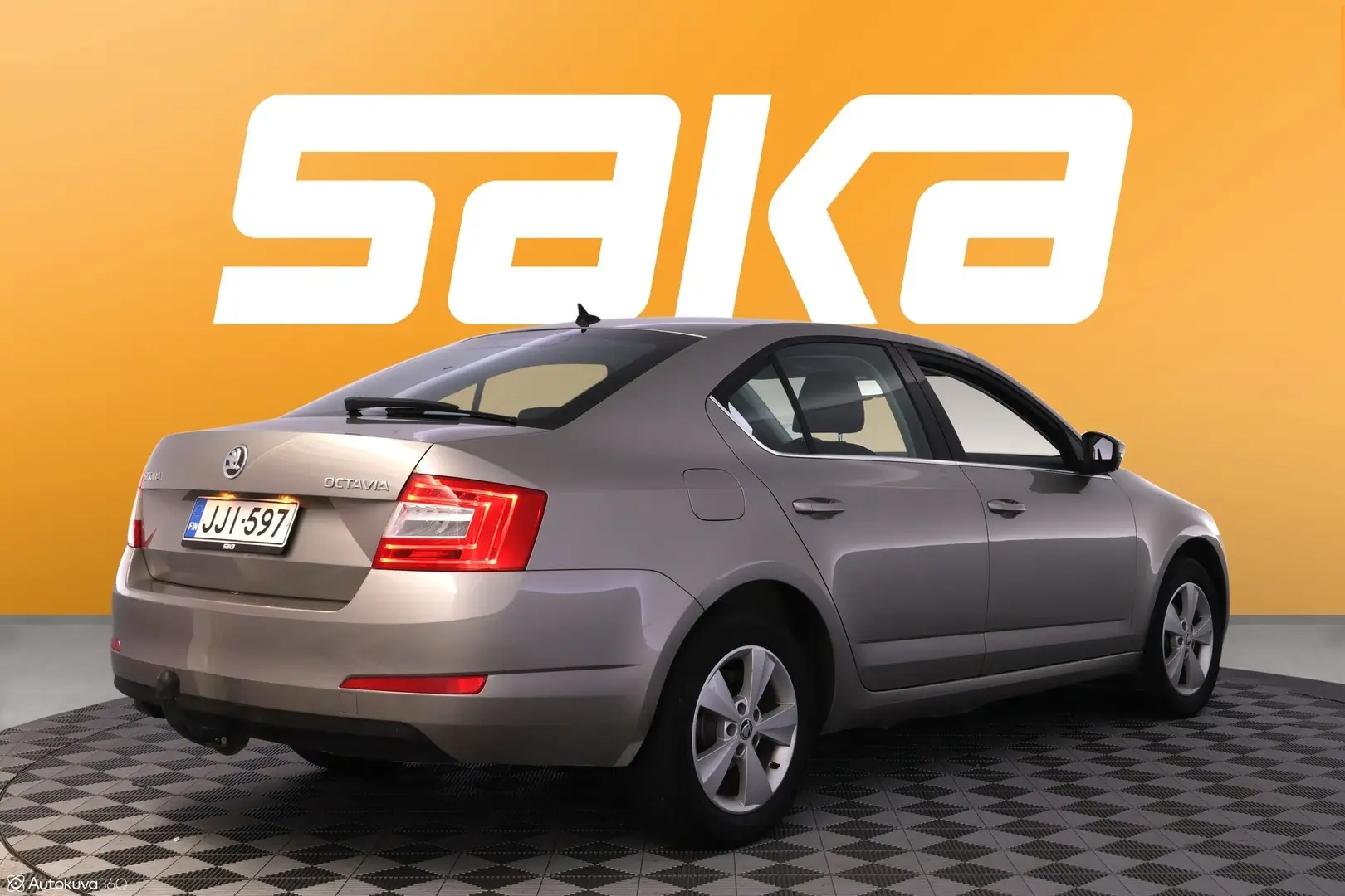 Car Image - 6onBqsp9EOSl7HUlkKAMA6