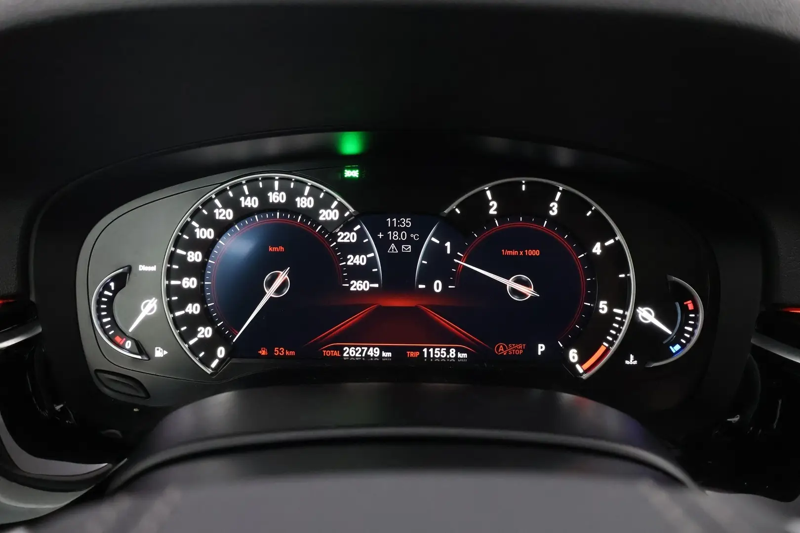 Car Image - 6tbKGmFcXYVzY8q3CuGAIF