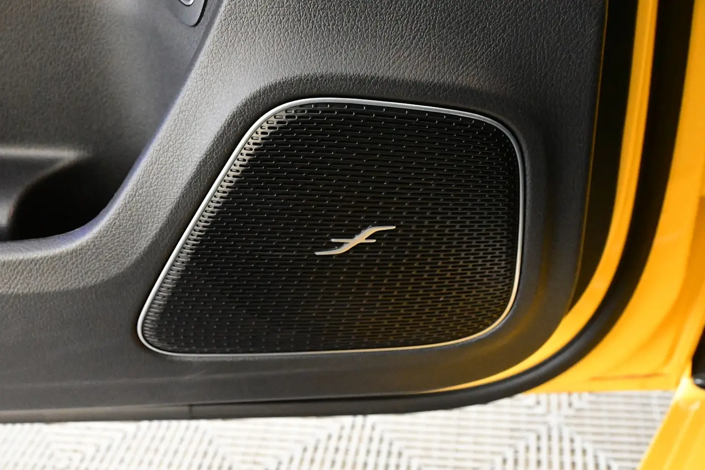 Car Image - 3e7RG8HleVXFt3MjgG4Dzu