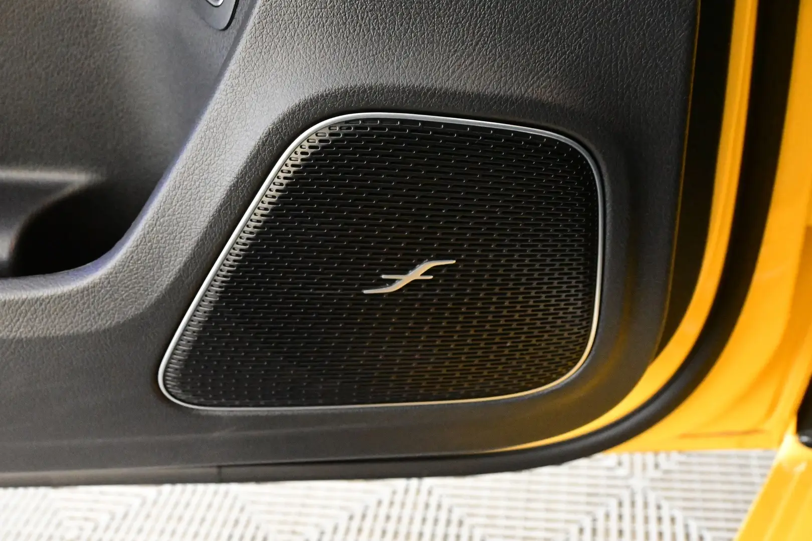 Car Image - 3e7RG8HleVXFt3MjgG4Dzu