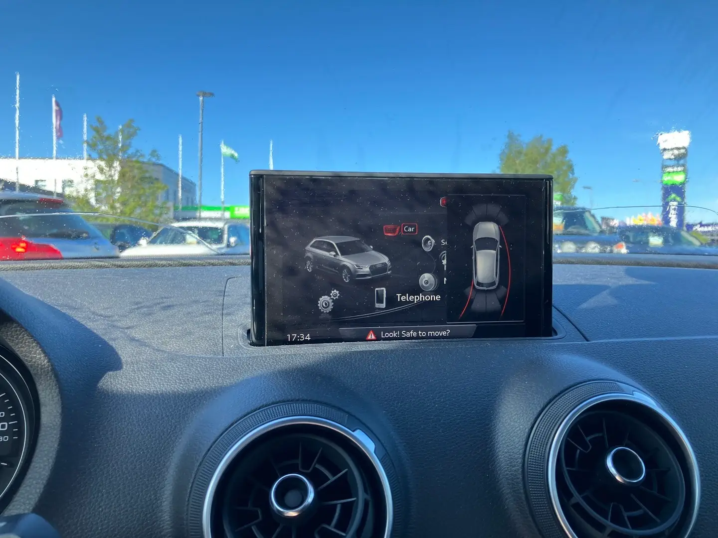 Car Image - 2RX8o0yEzg9sioK1BczhSR