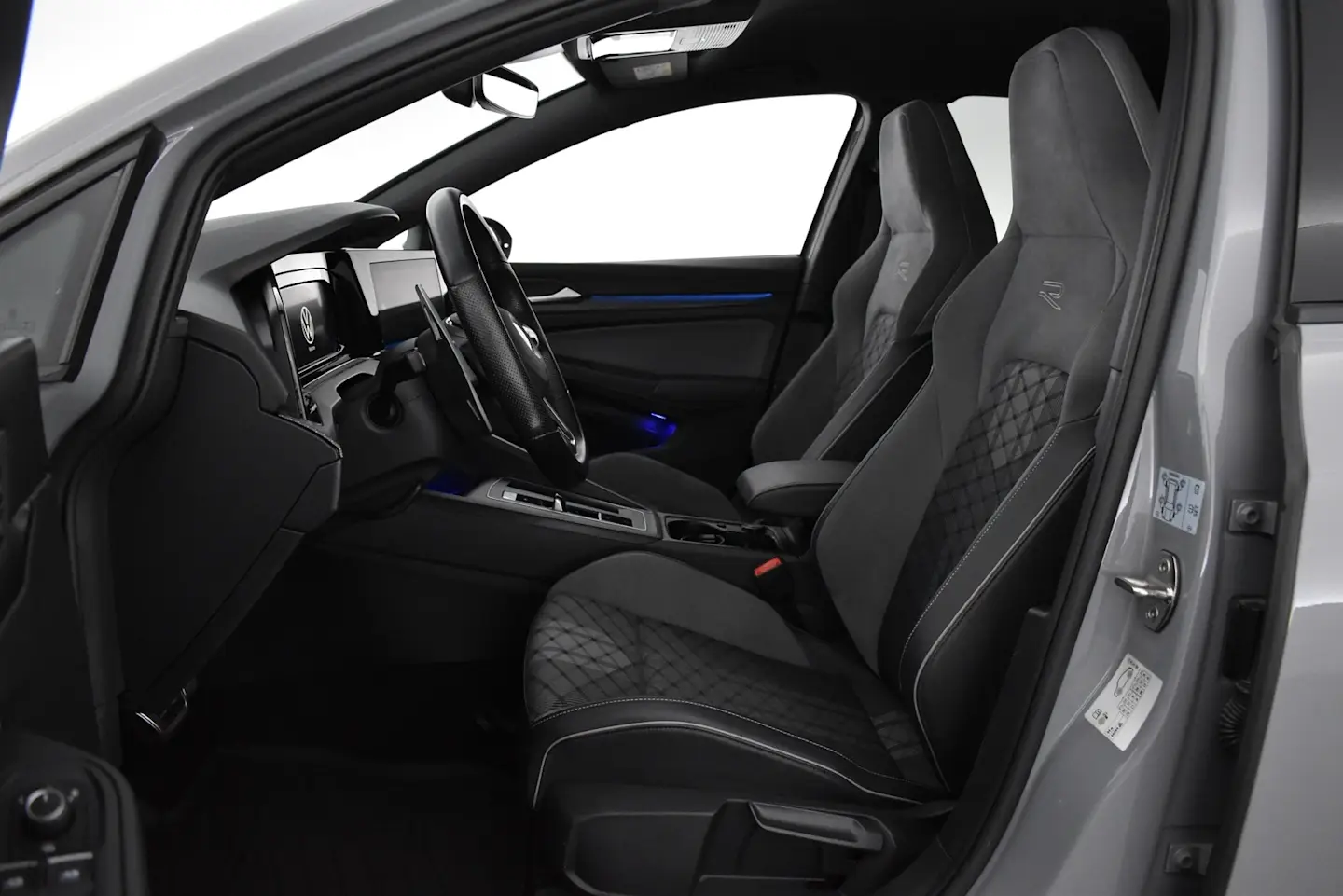 Car Image - Vqq2jIEHEFEEZIMRLcYbS