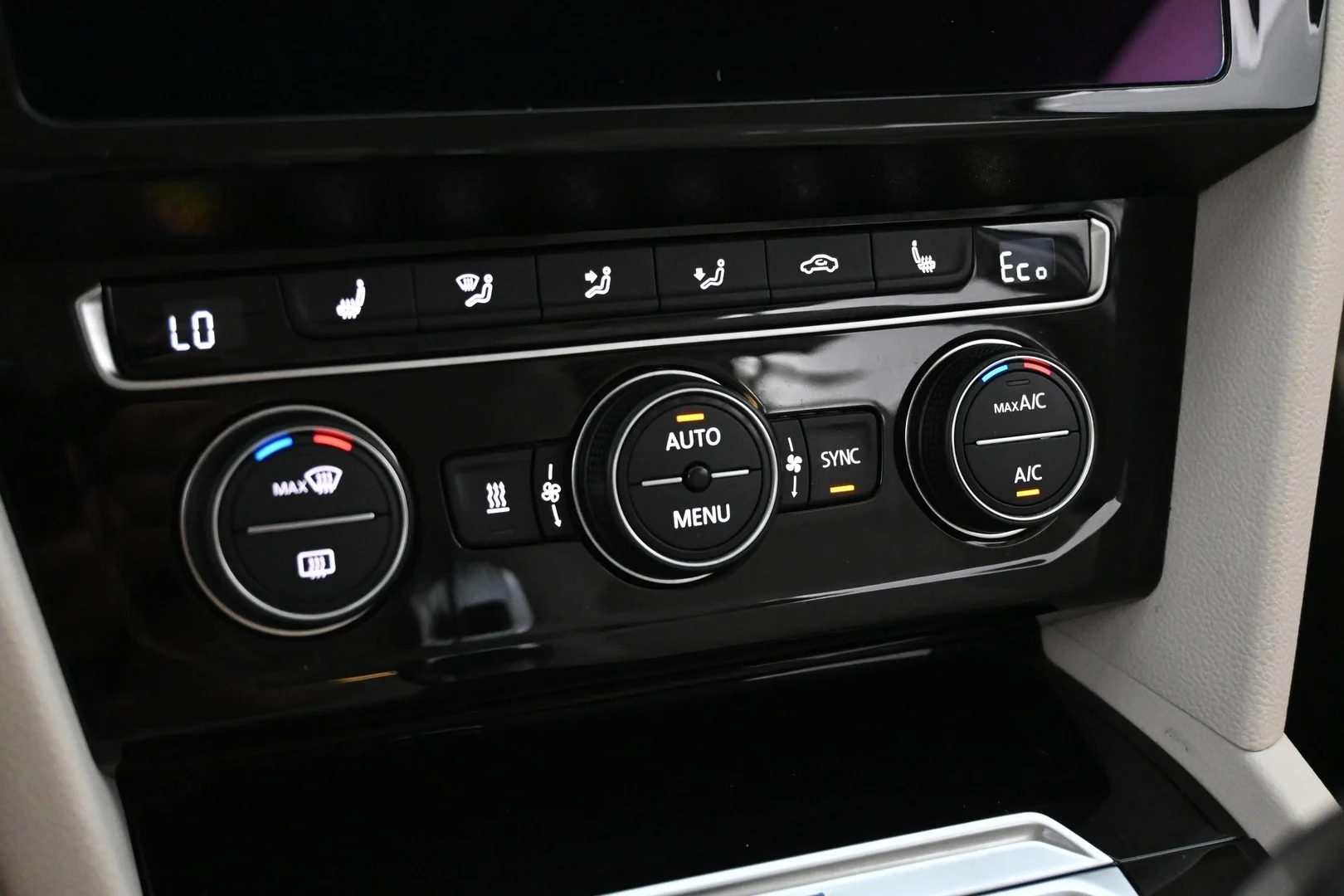 Car Image - 7cn4CmvgLgvDHSs0b8H5mv