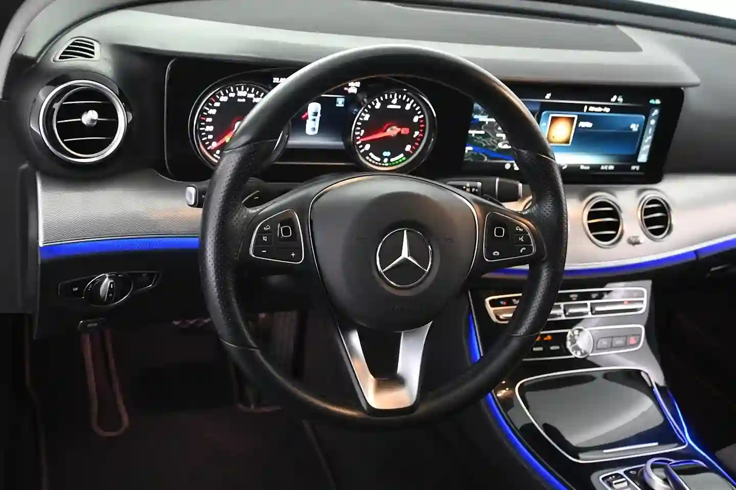 Car Image - 6PXKZis6RLVXOgttrQjxPw