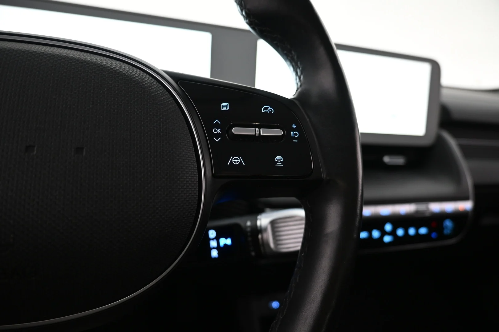 Car Image - 5s1vjrY1VX1Qn0njcSICu9
