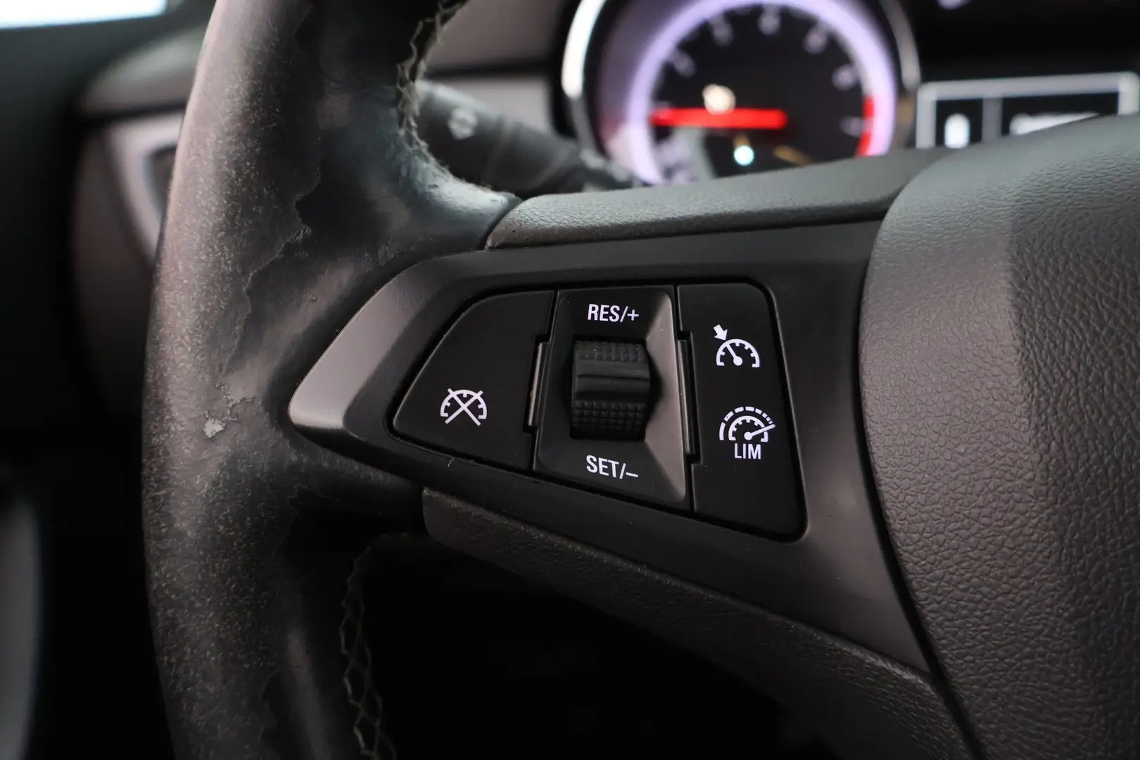 Car Image - 44WDqJX0Acq4Fl4XoEUSVr