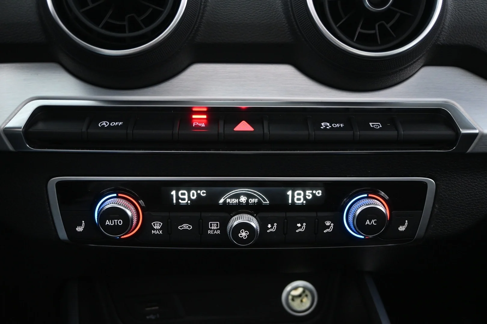 Car Image - 4hEF0fK03Xqh0FkuC5d0xP