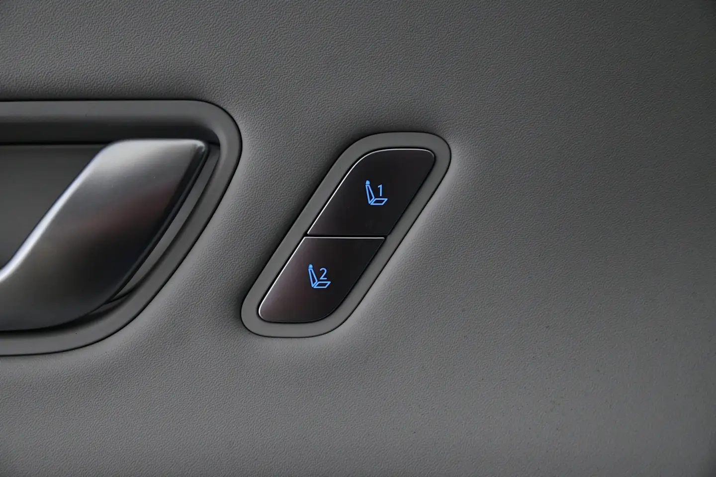 Car Image - 4dqd0KxNlW140xGIDmyhNG
