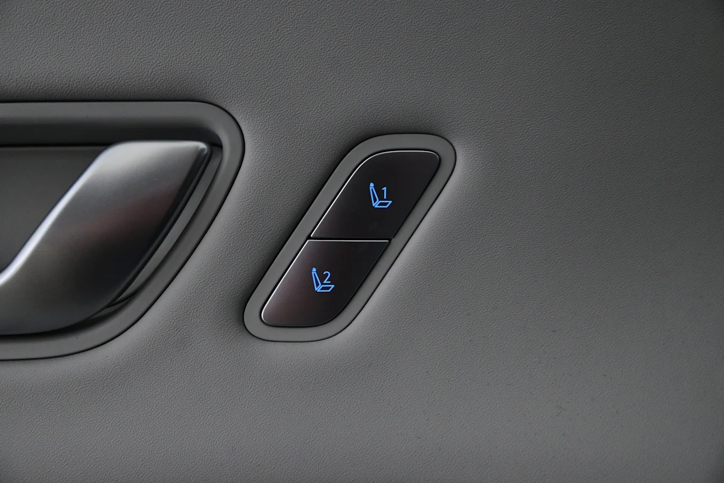 Car Image - 4dqd0KxNlW140xGIDmyhNG
