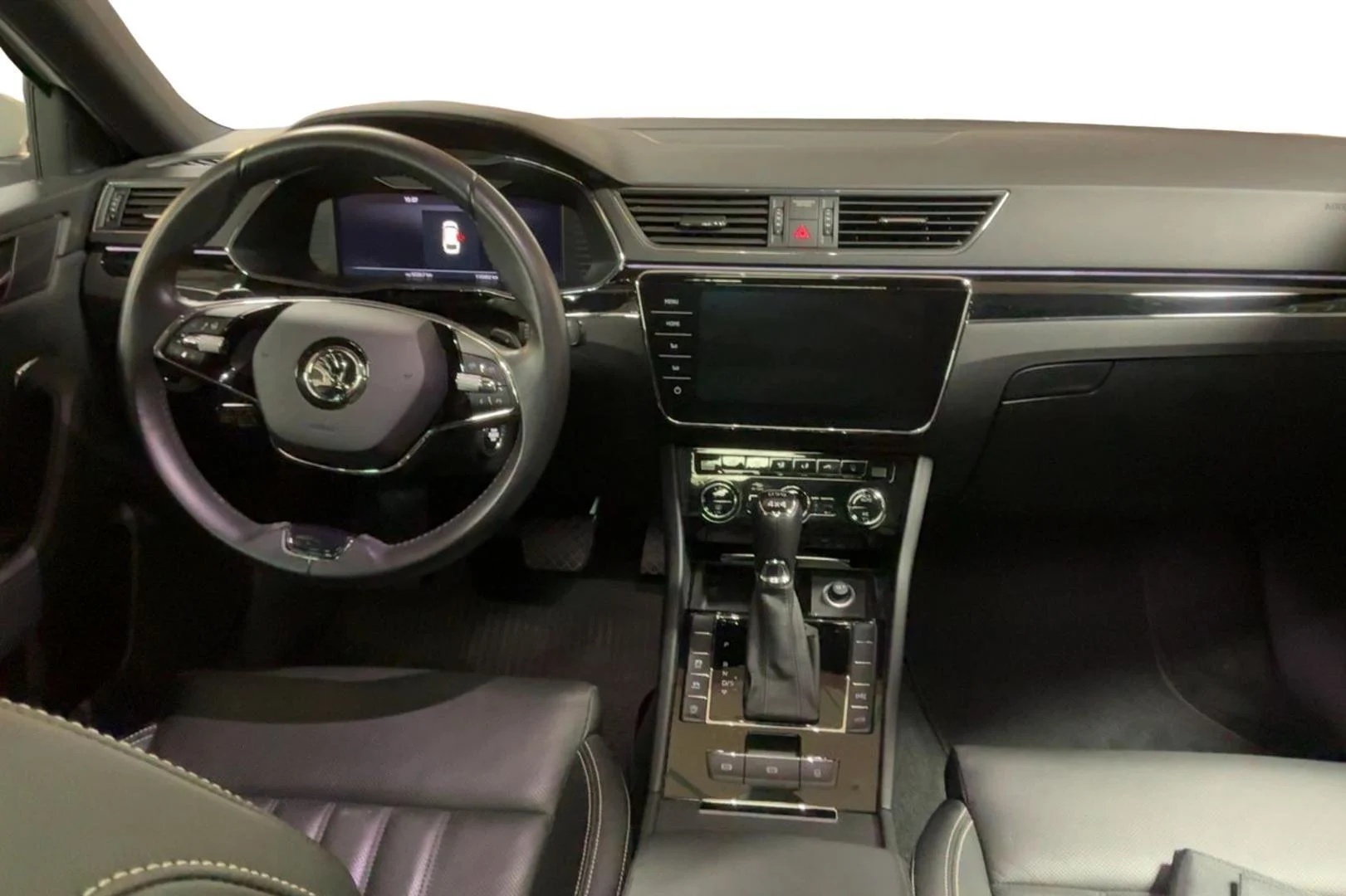 Car Image - 5noCNmg0WEHsZJyyZd0bjV