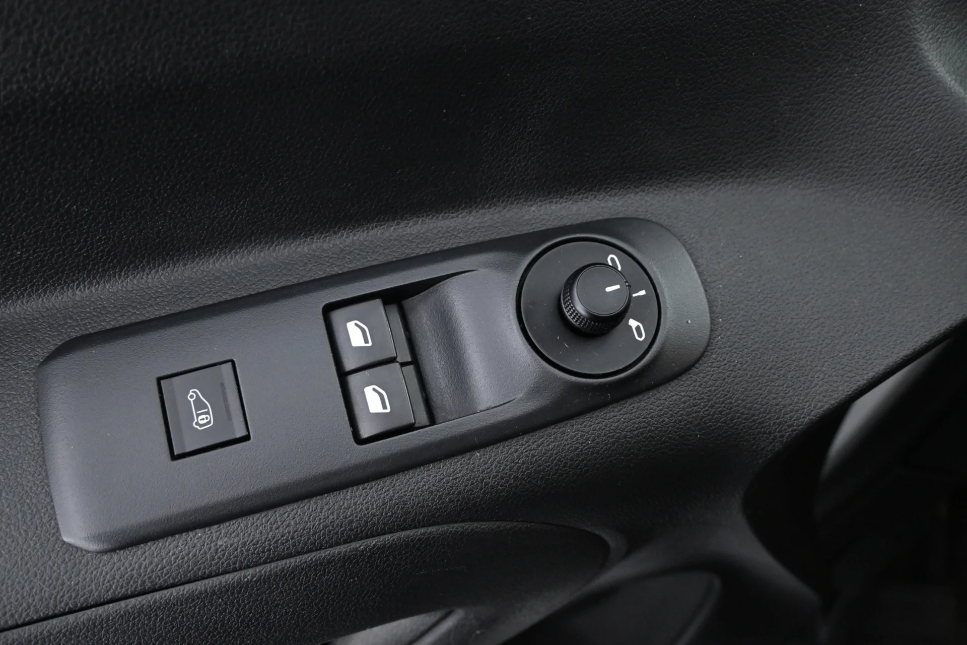 Car Image - zl5Cxtgs1cF4gSU2IgR6r