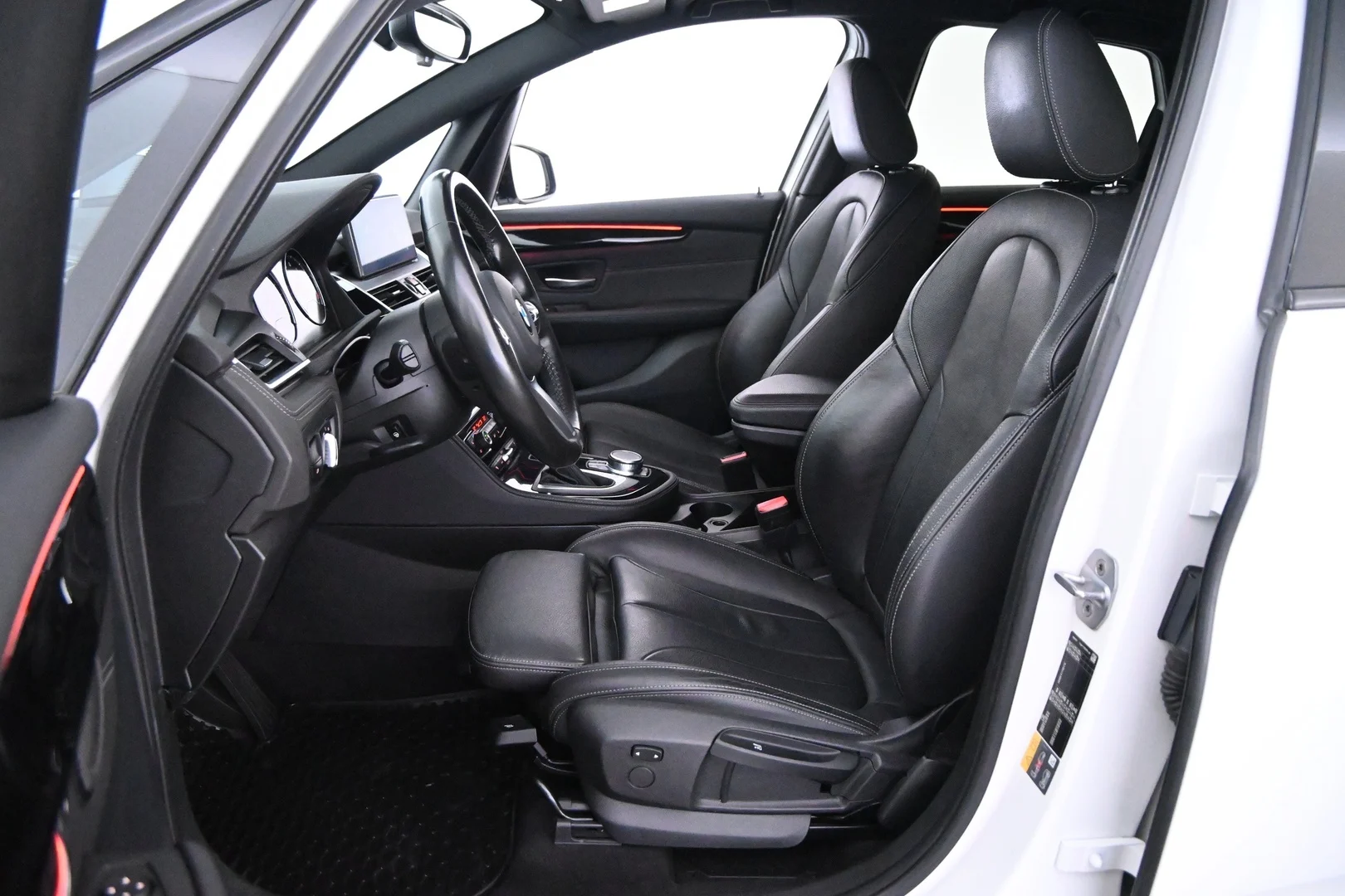 Car Image - fIZ03KGN7Mu4uGEDF4Ukw