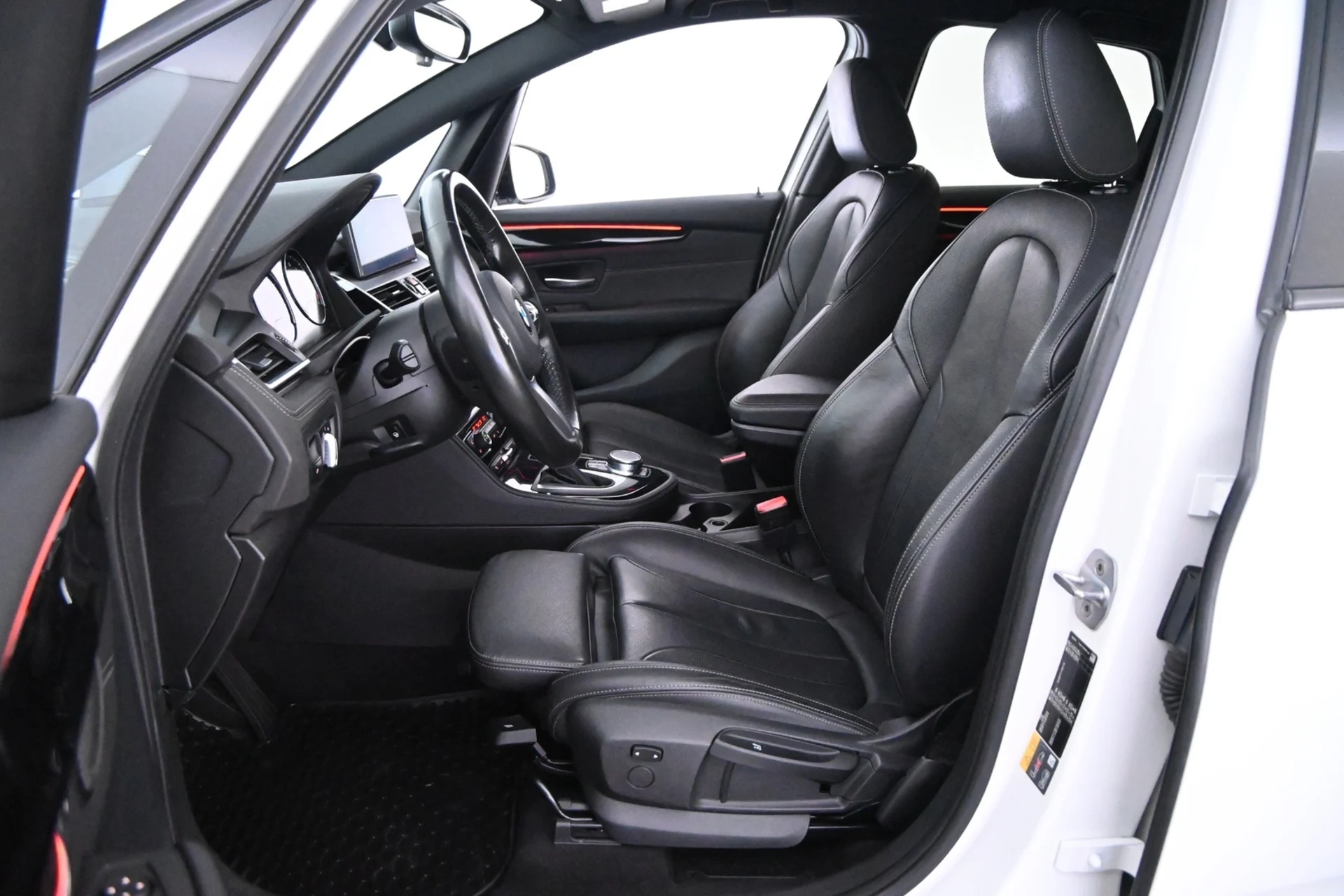 Car Image - fIZ03KGN7Mu4uGEDF4Ukw