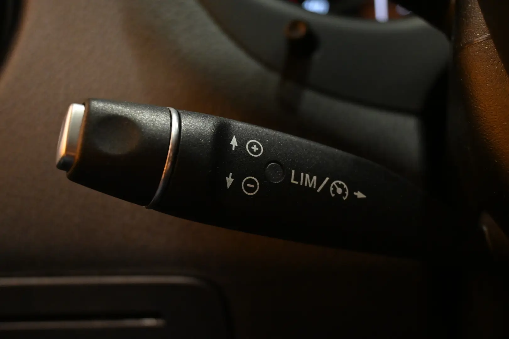 Car Image - FPeHzJC5u2qU1ggMD4zXZ