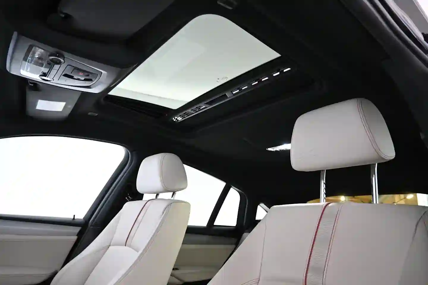 Car Image - 3cKf37M28dTio3kWO8YJrp