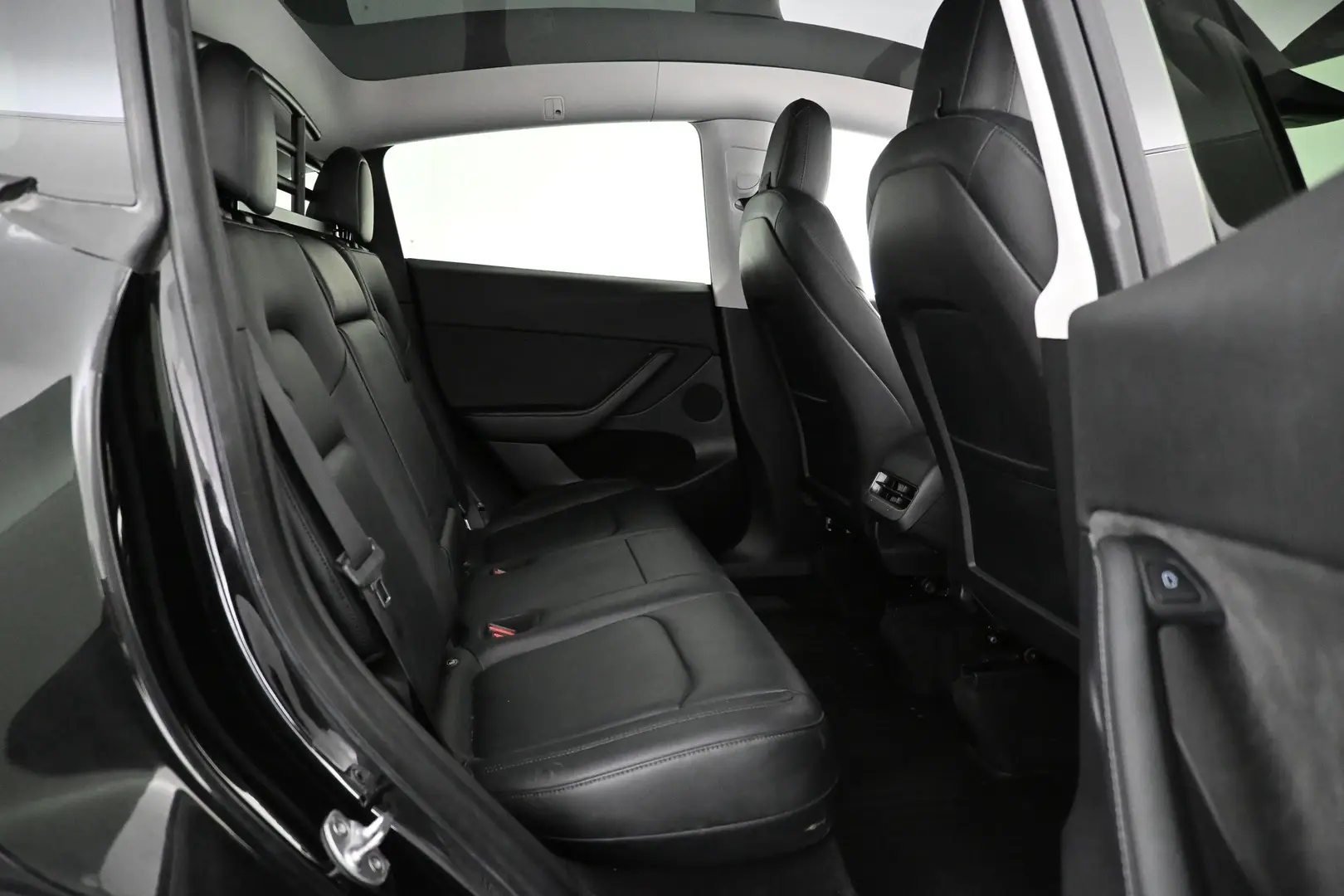 Car Image - 4wEhpALRdFjsyyXur4eTyR
