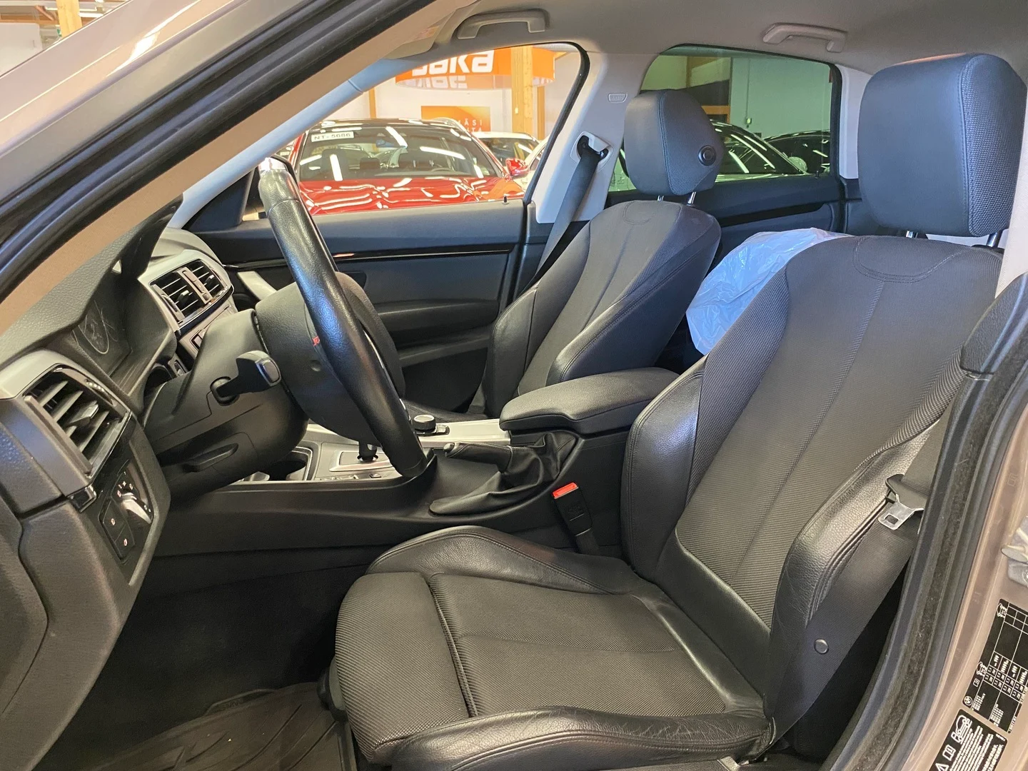 Car Image - 6CMLJcr5XvvNHKNrhMGhPv