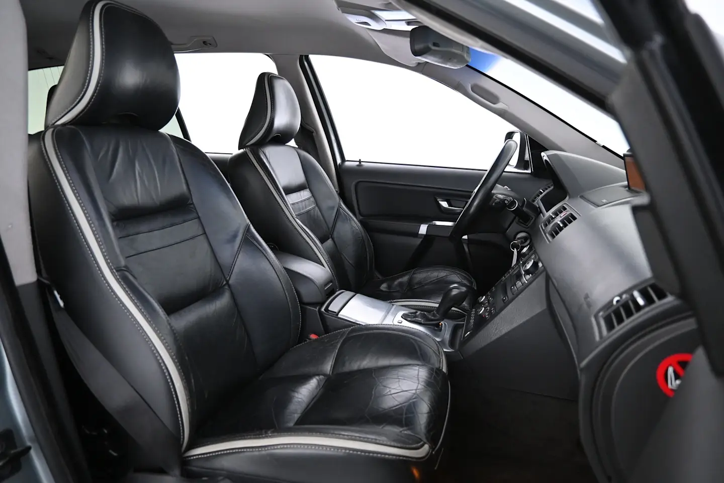 Car Image - 1li7hbA7bg4RWn1z0cgSMm
