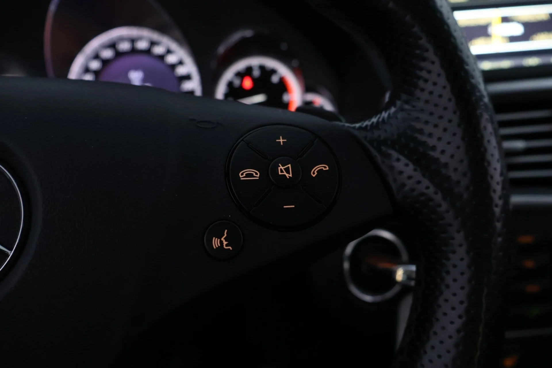 Car Image - 1CnptYq88qIz83x1eukLfc