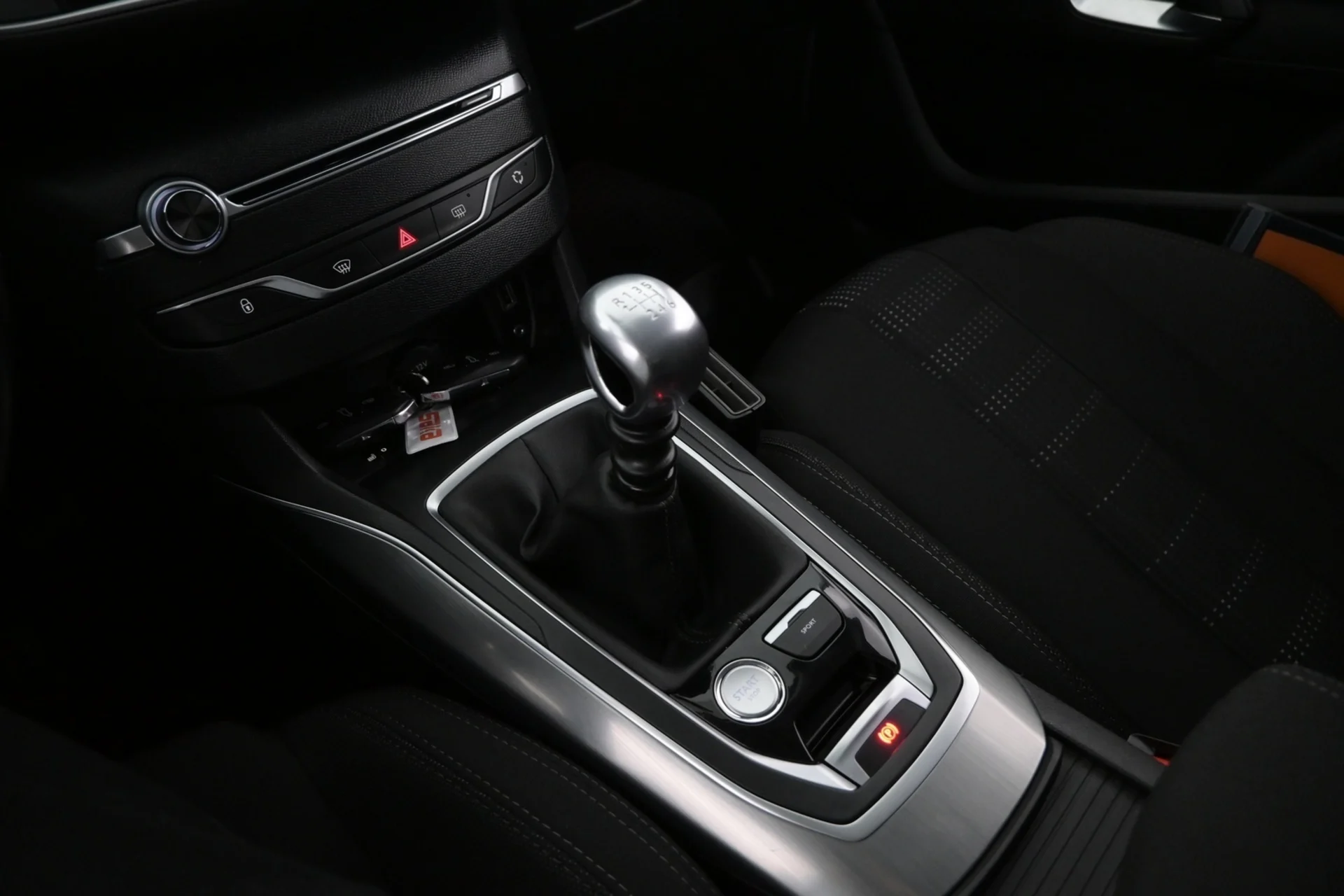 Car Image - 4d9SesOW4rapRIxeMWQkcX