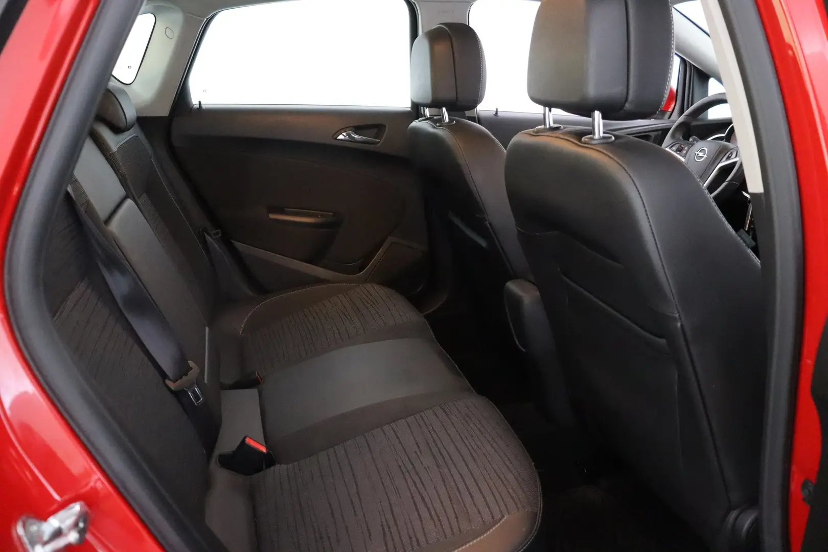 Car Image - 4wgyAS8s6PJ6fxWBNmkmhi